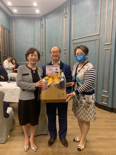 ef461161-51b3-43ba-a4e3-df4550023cec